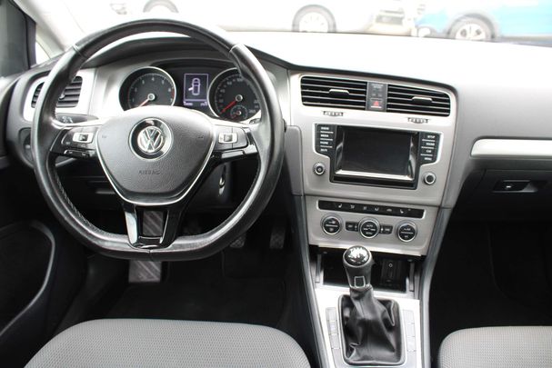 Volkswagen Golf 63 kW image number 14