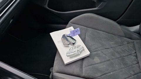 Car image 38