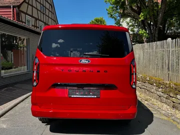 Car image 14