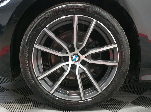 BMW 320d xDrive 140 kW image number 8