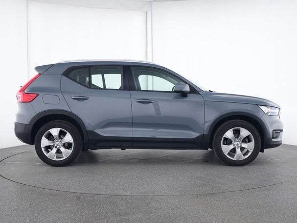 Volvo XC40 Momentum 110 kW image number 5