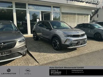 Car image 2