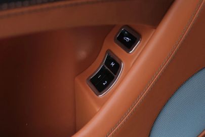 Car image 49