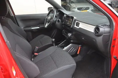 Car image 5