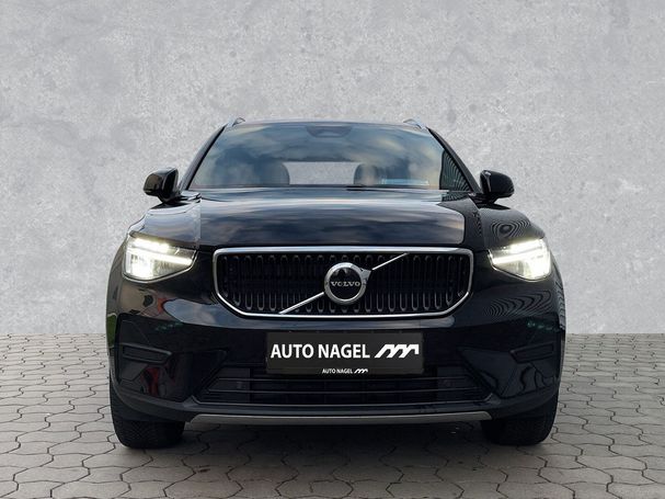 Volvo XC40 B3 Core 120 kW image number 8