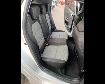 Car image 19