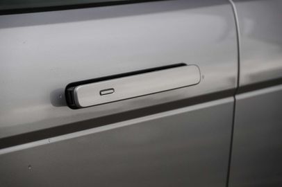 Car image 37