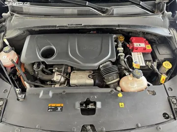 Car image 34