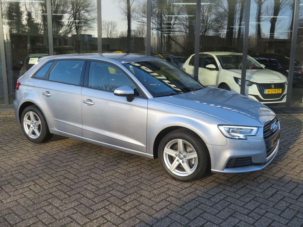 Audi A3 30 TFSI Sportback 85 kW image number 3