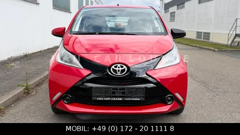 Car image 4