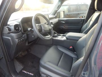 Car image 10