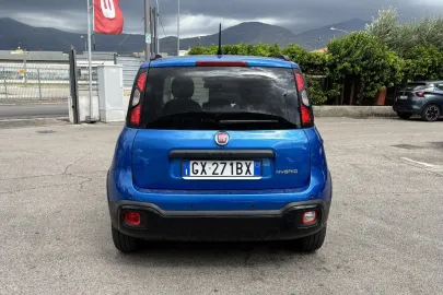 Car image 4