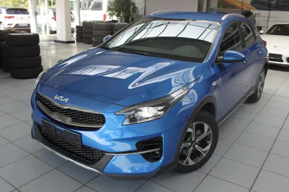 Car image 2