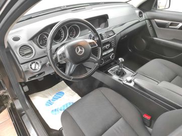 Car image 37