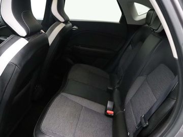 Car image 30