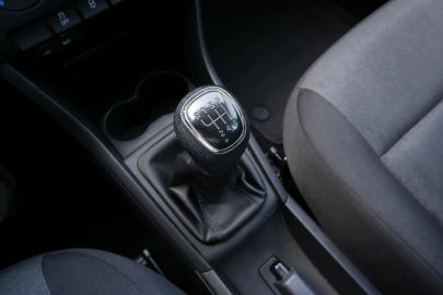 Car image 30