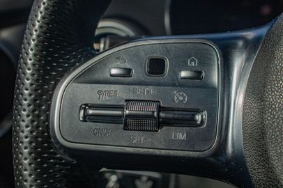 Car image 36