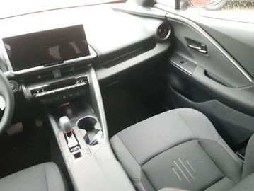 Car image 12