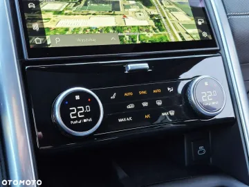 Car image 40
