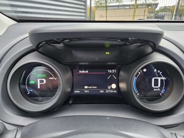 Car image 11