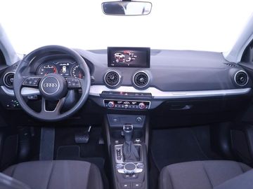 Car image 32