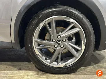 Car image 27