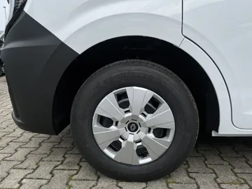 Car image 49