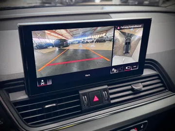 Car image 28
