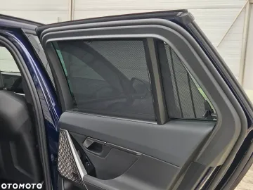 Car image 40