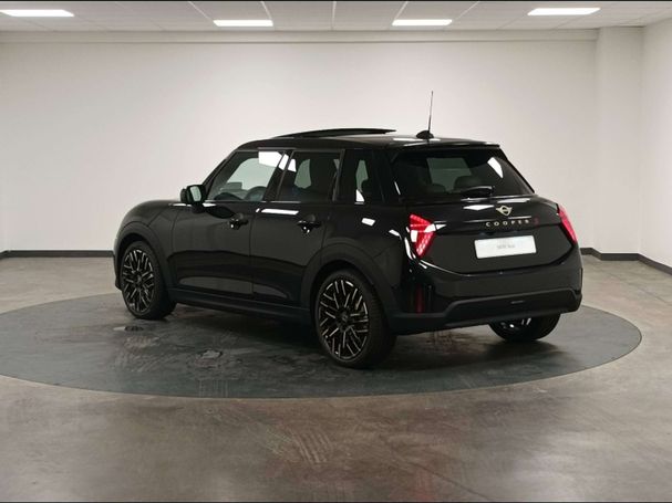 Mini Cooper S Favoured DKG 152 kW image number 6