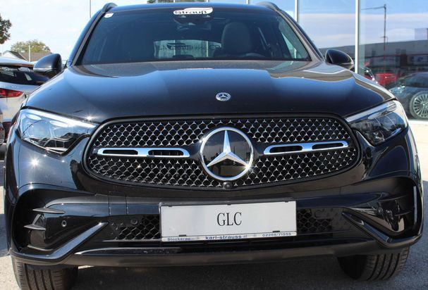 Mercedes-Benz GLC 300 de 4Matic 245 kW image number 2