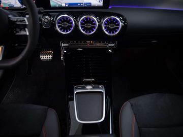 Car image 37