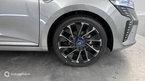 Car image 20