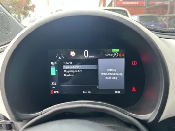 Car image 31