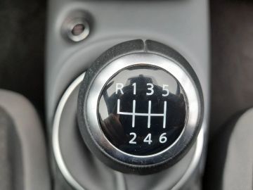 Car image 33