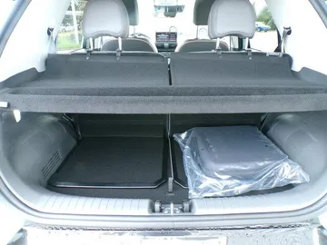 Car image 38