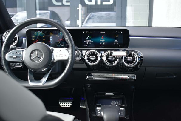 Mercedes-Benz A 180 100 kW image number 11