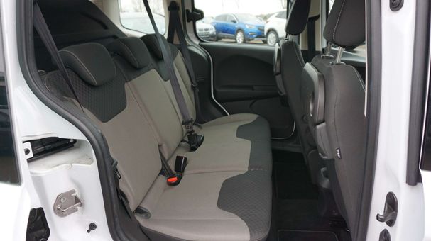 Ford Tourneo Courier 1.5 TDCi 55 kW image number 12