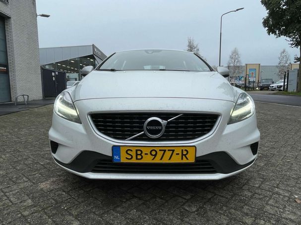 Volvo V40 T4 140 kW image number 11