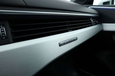 Car image 37