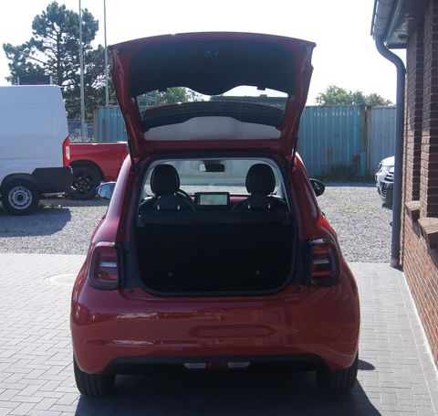 Fiat 500 e RED 70 kW image number 9