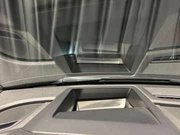 Car image 36