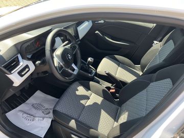 Car image 12