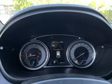 Car image 36