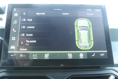 Car image 30