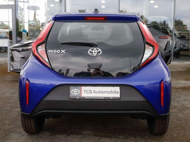 Toyota Aygo X 1.0 53 kW image number 4