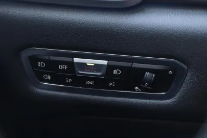 Car image 50
