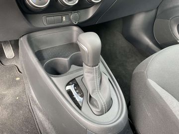 Car image 26