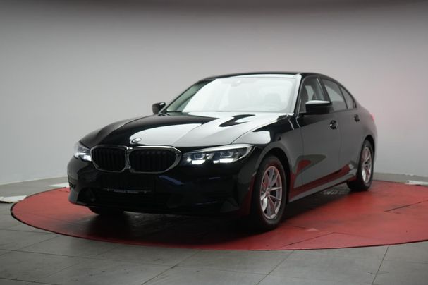 BMW 320i Advantage 135 kW image number 17