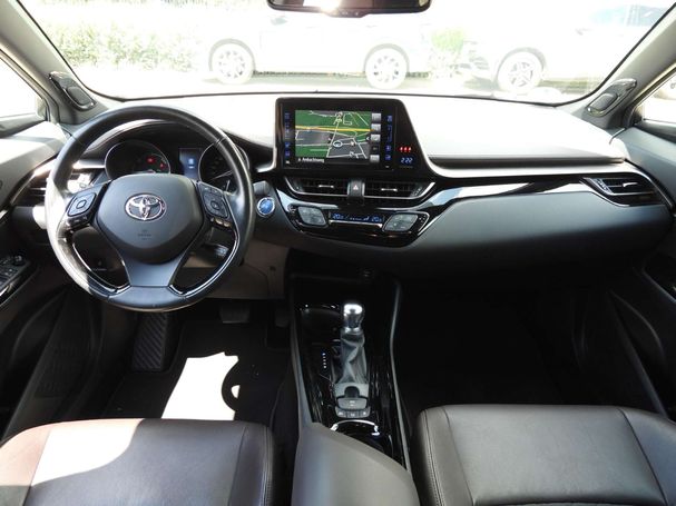 Toyota C-HR 1.8 Hybrid Executive 90 kW image number 4